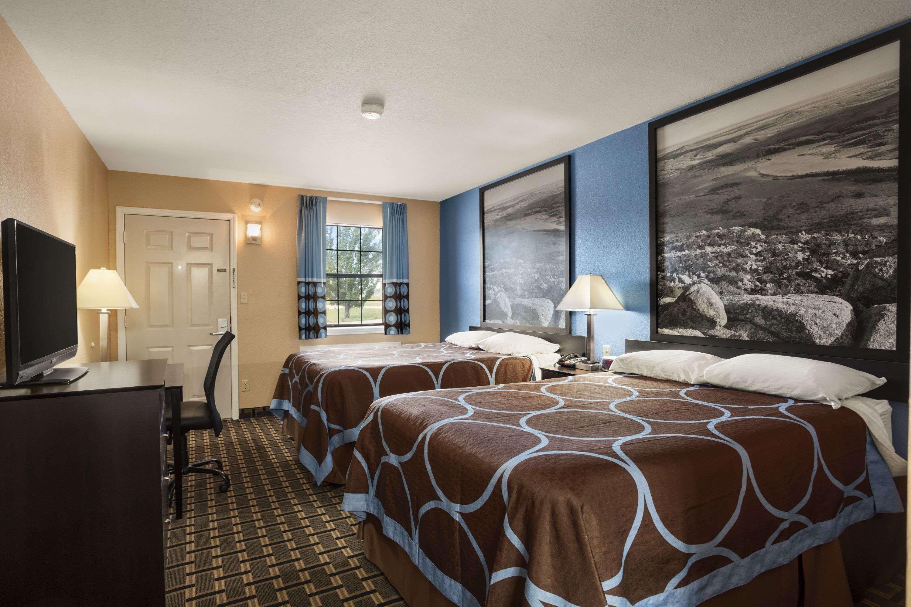Motel Super 8 By Wyndham Southwest 2*