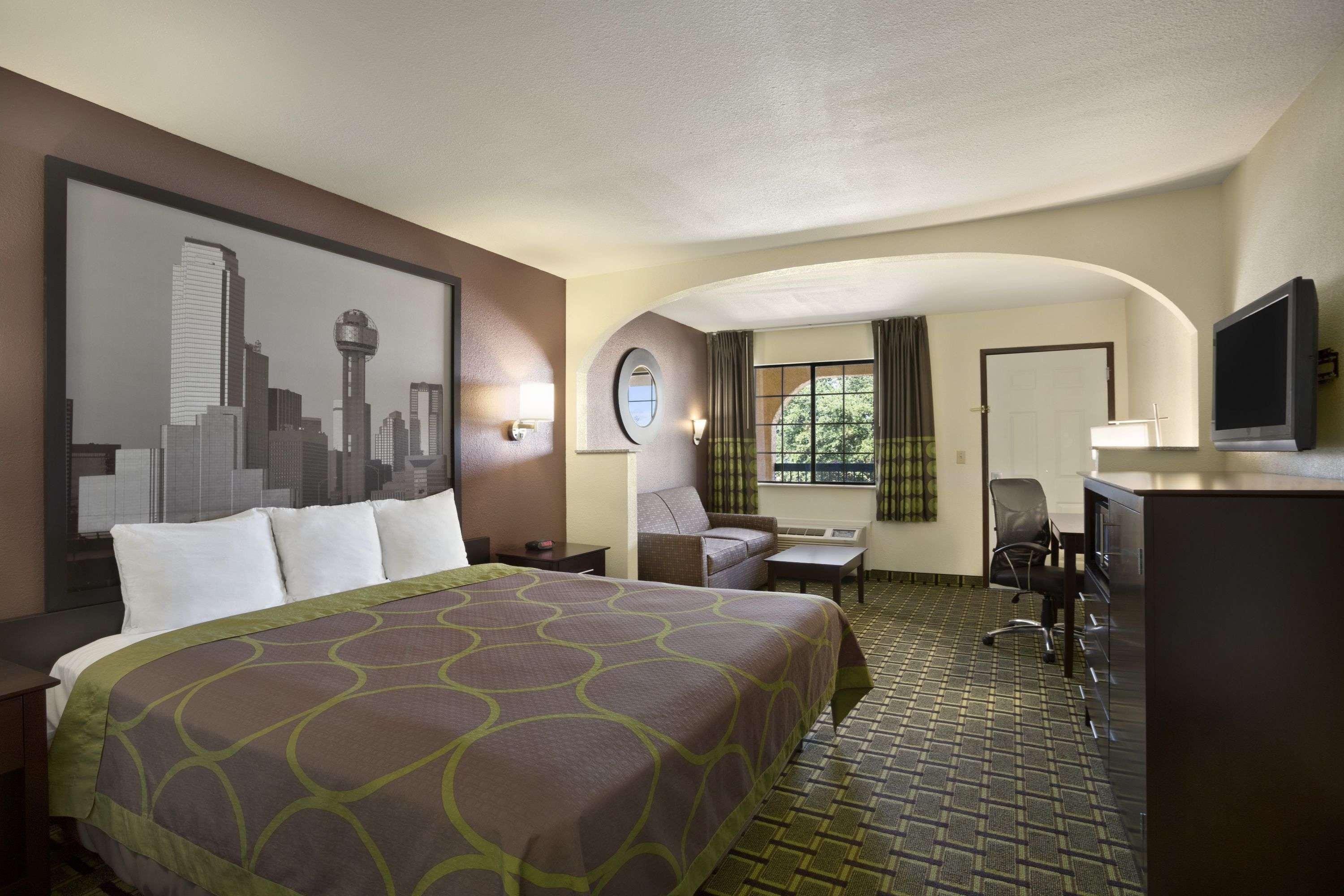Super 8 By Wyndham Southwest 2*