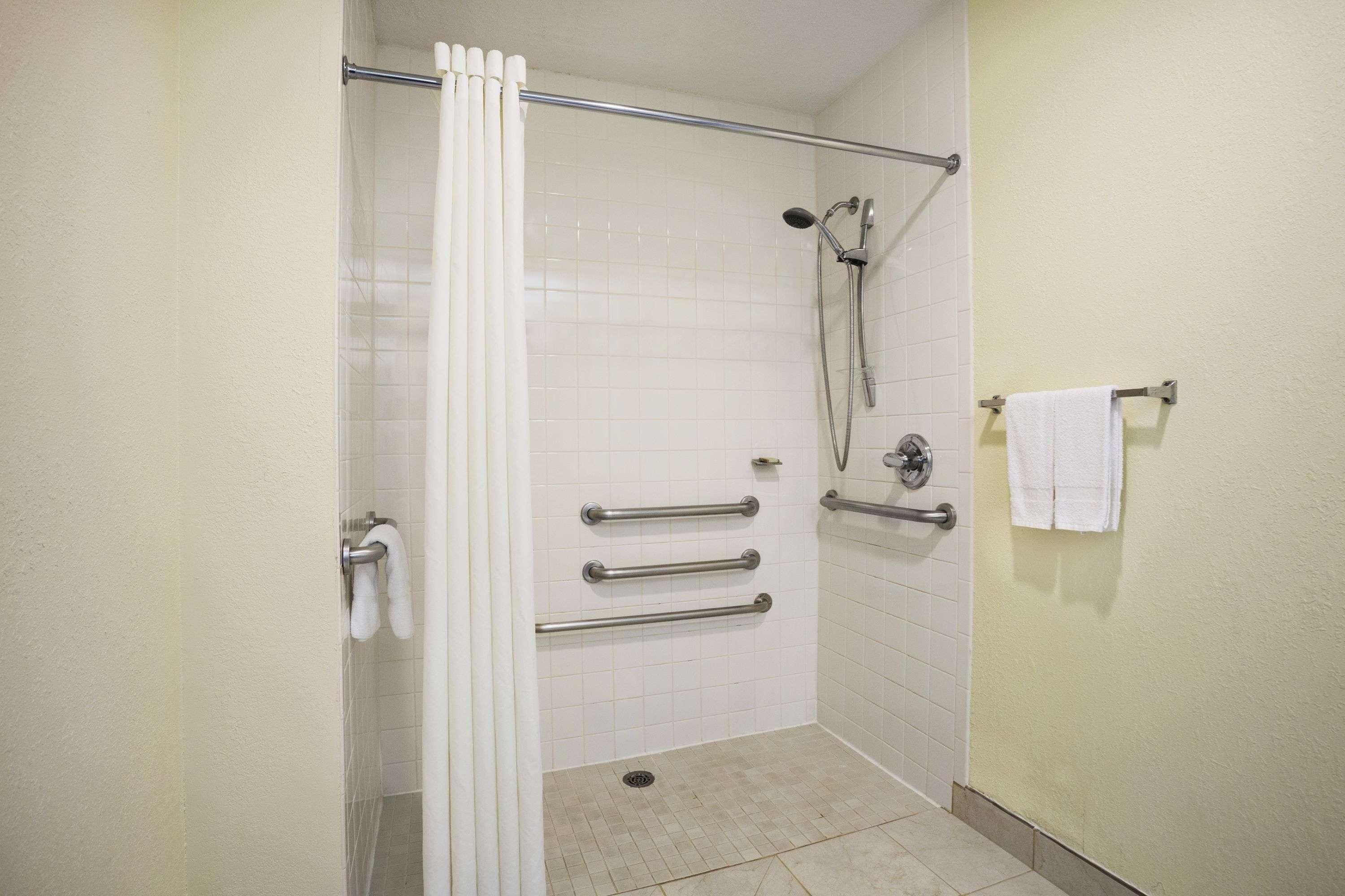 Super 8 By Wyndham Southwest