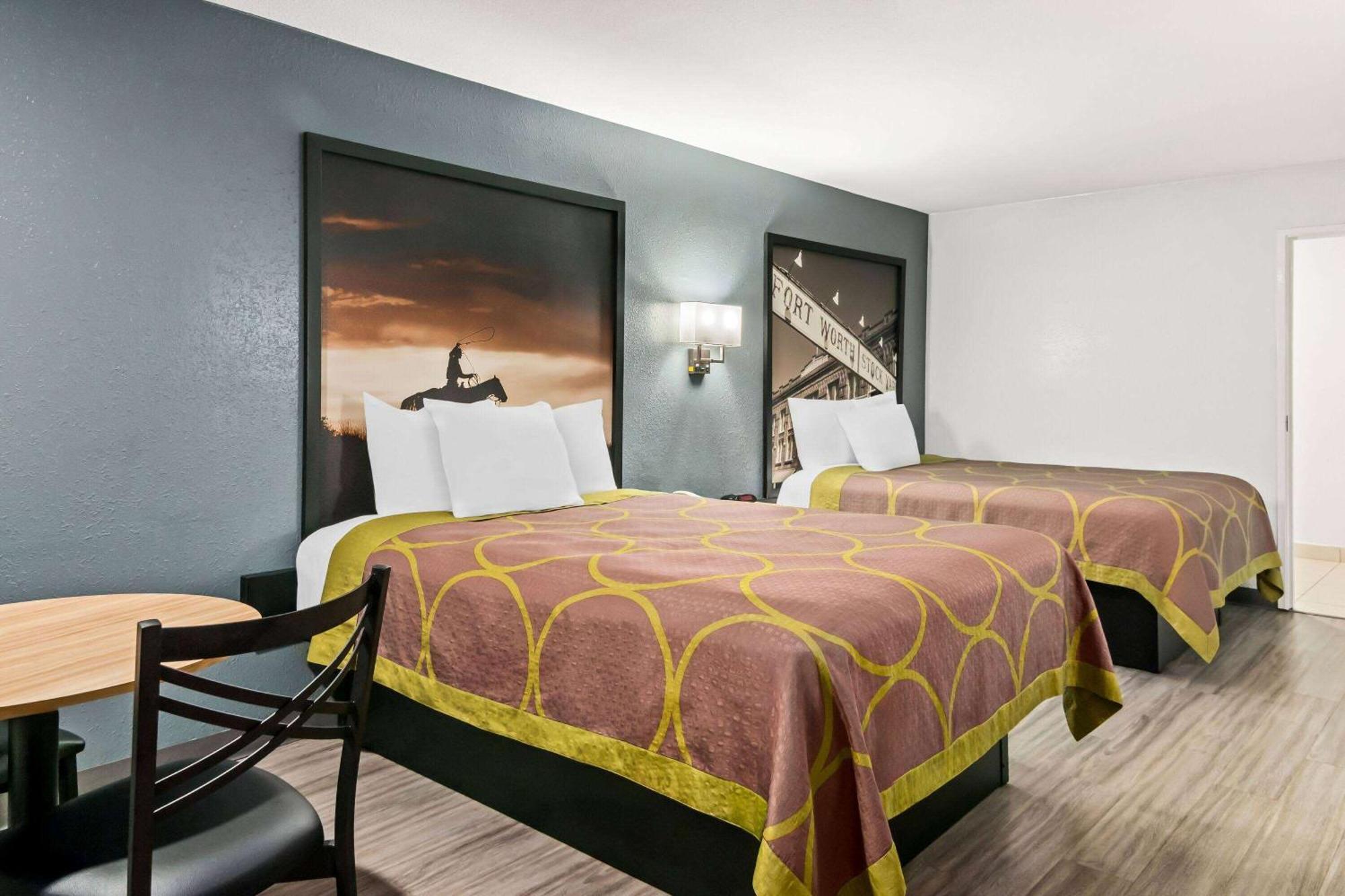 Super 8 By Wyndham Southwest 2*