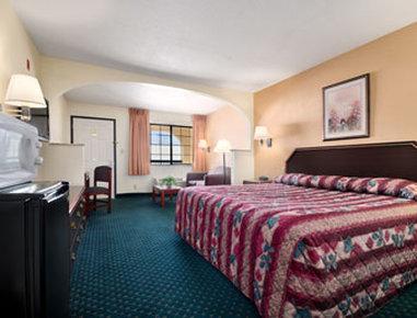 Super 8 By Wyndham Southwest Motel
